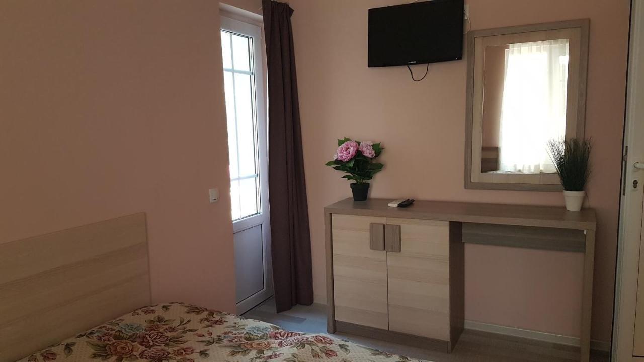 Къщата С Чешмата Leilighet Veliko Tŭrnovo Eksteriør bilde